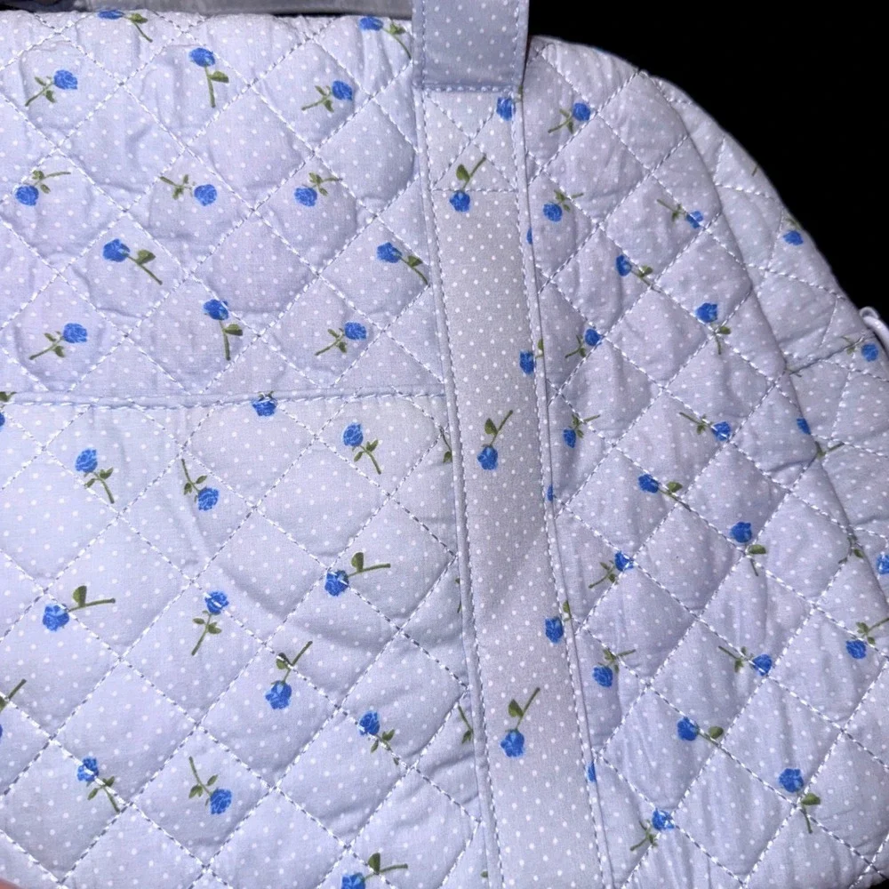 Art Class Duffel Bag Girls One Size Light Blue NEW Quilted Floral Polka Dot
